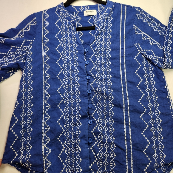 ⭐️Anthropologie Kindred Blue Embroidered Boho Button Up Shirt Size Large - Picture 3 of 8